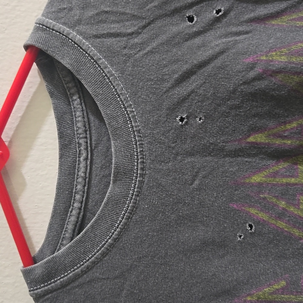 Def Leppard Distressed Tee - Picture 3 of 6